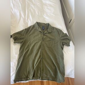Gap men’s button down short sleeve